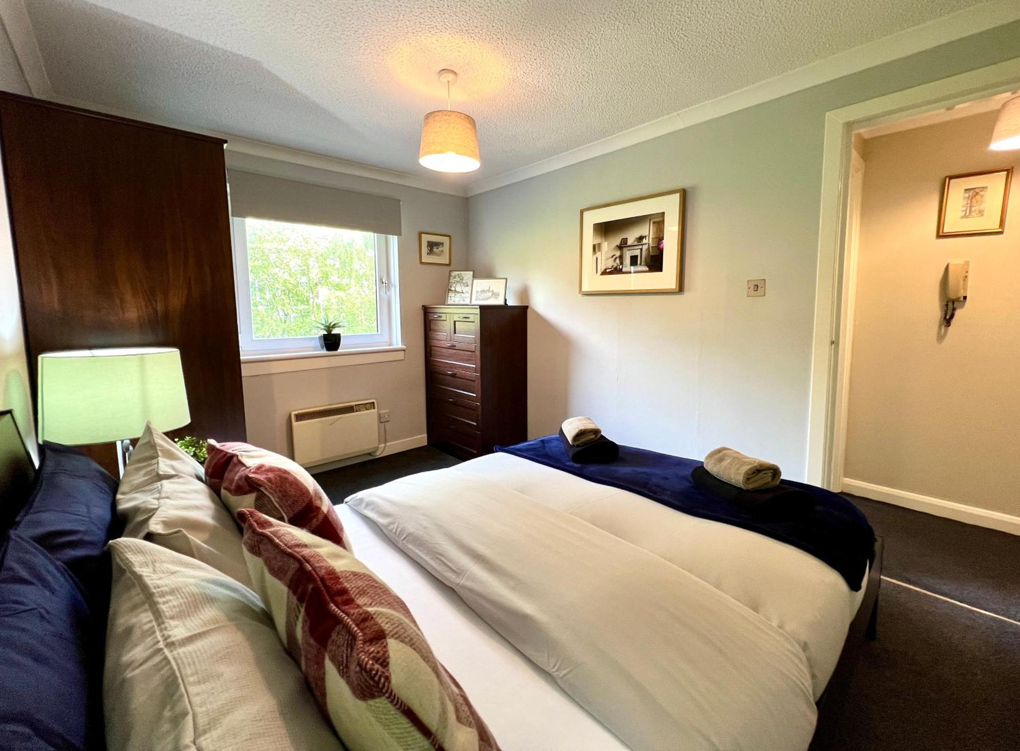 Spacious 2 Bed-Flat In Glasgow City - Free Parking Exterior foto