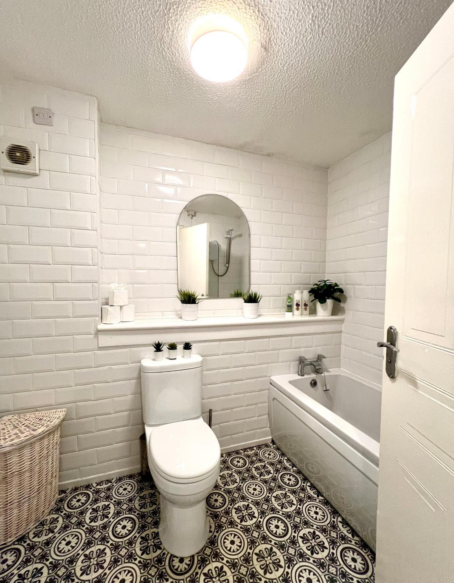 Spacious 2 Bed-Flat In Glasgow City - Free Parking Exterior foto